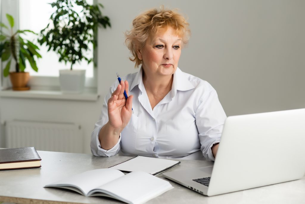 praca Opiekunki osób starszych